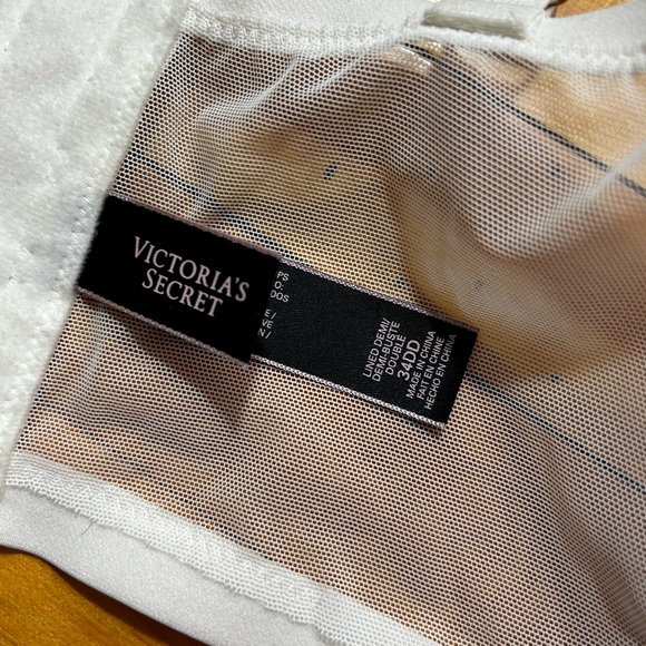 2/50$ 🤍 Victoria’s Secret bustier bra - Picture 3 of 3